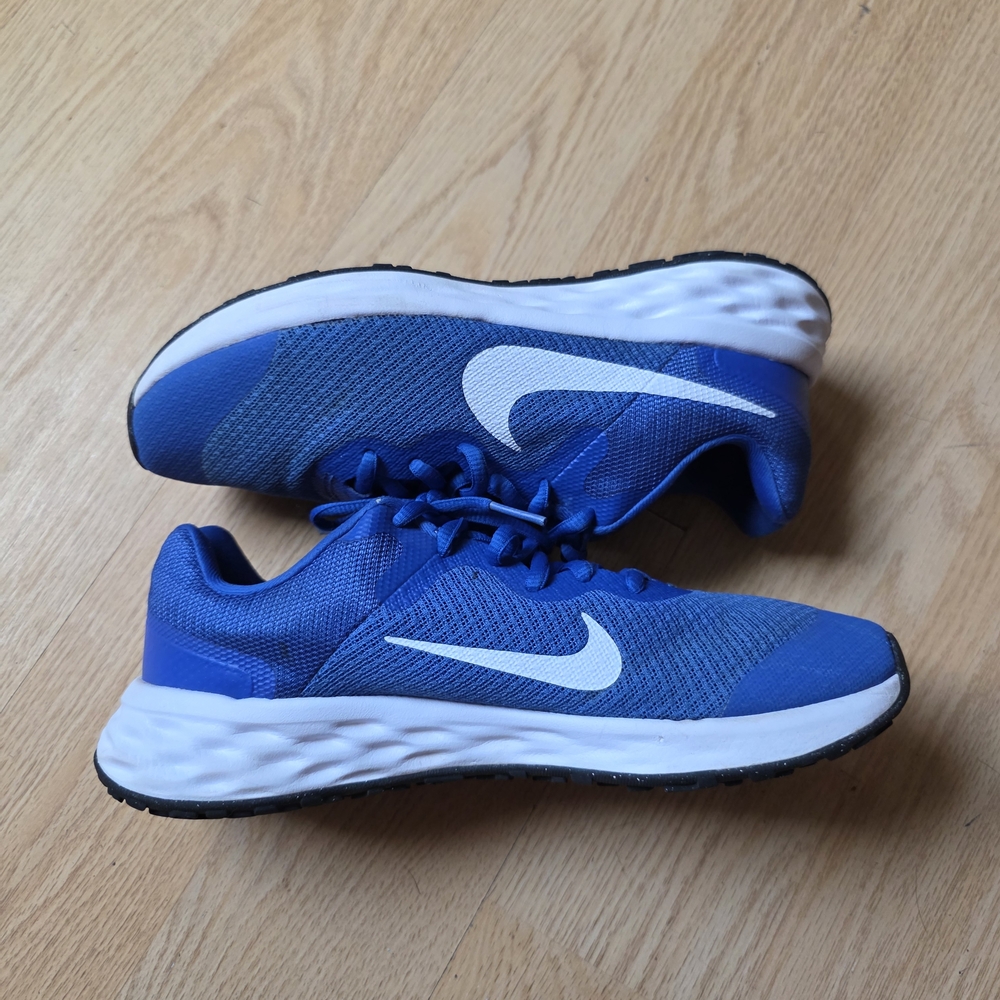 Nike Blue Boy's Size 5Y Running Shoes